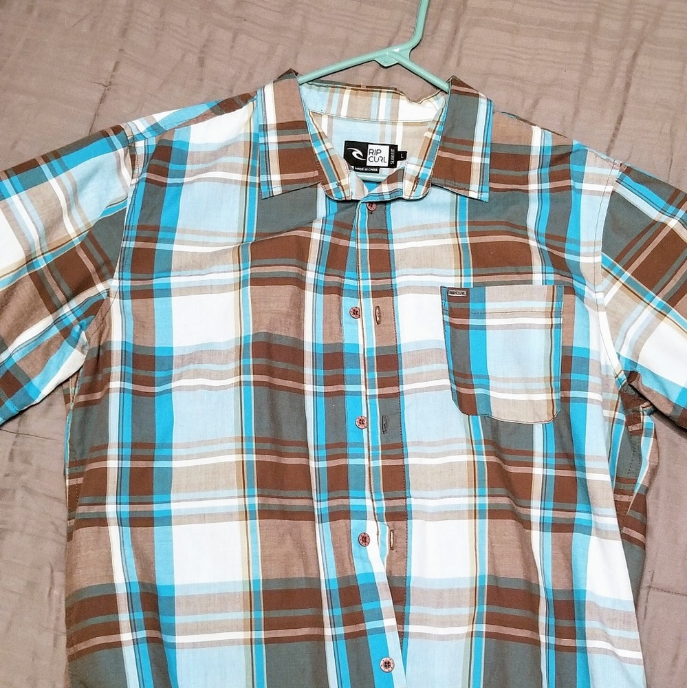 Button up sgort sleeve shirt